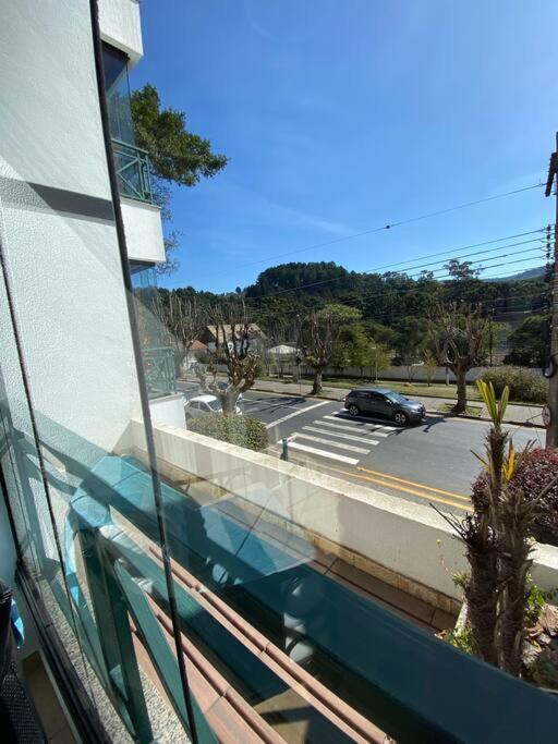 Apartamento encantador a 800m da Praça do Capivari