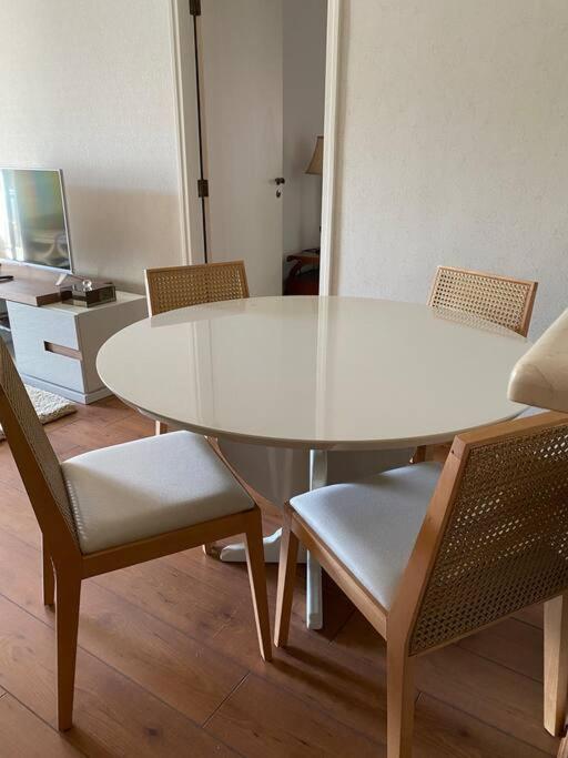 Apartamento encantador a 800m da Praça do Capivari