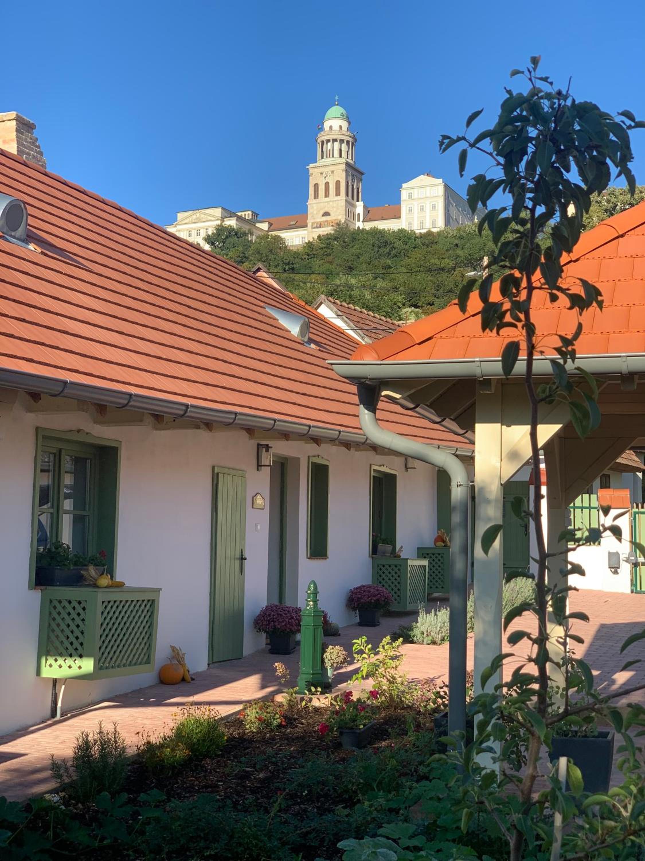 Pannonhalma Várlak Vendégház