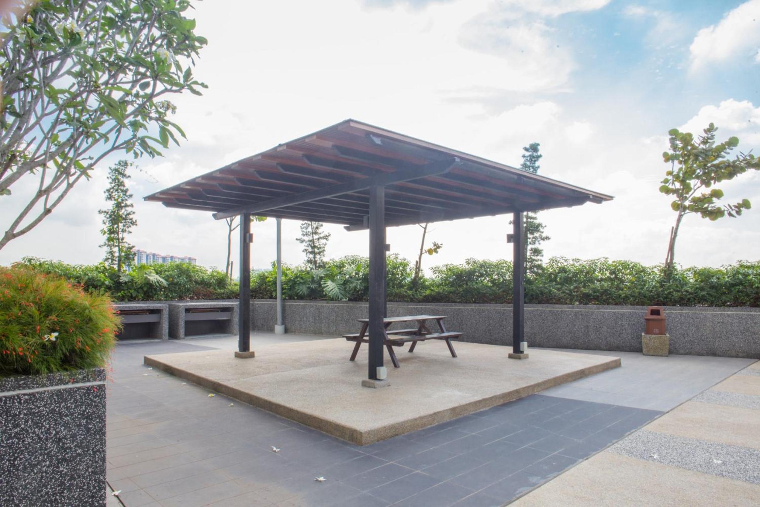 Paradigm Mall 1BR-Poolview-Netflix-WiFi by JB RelaX Homestay