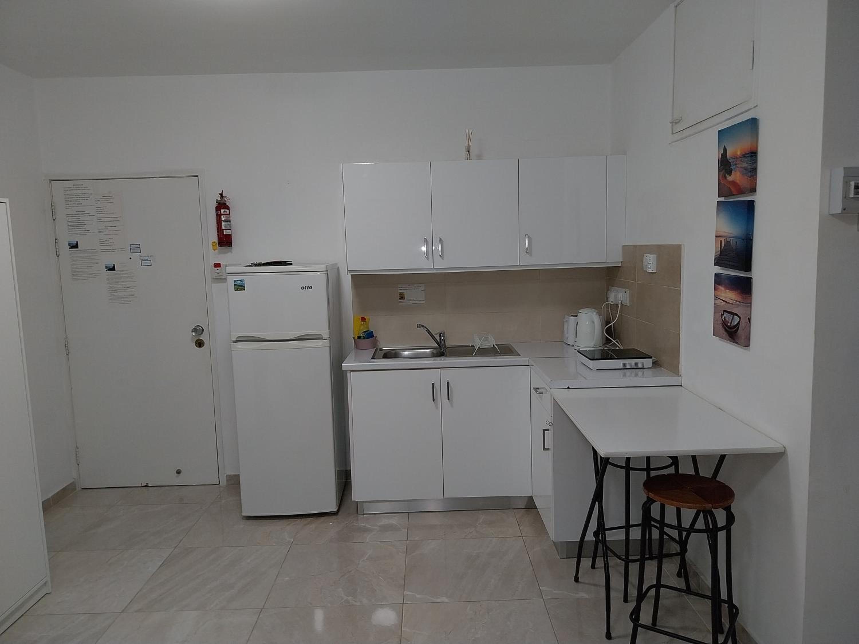 Stelia's Seagate Studio Apt. view 3