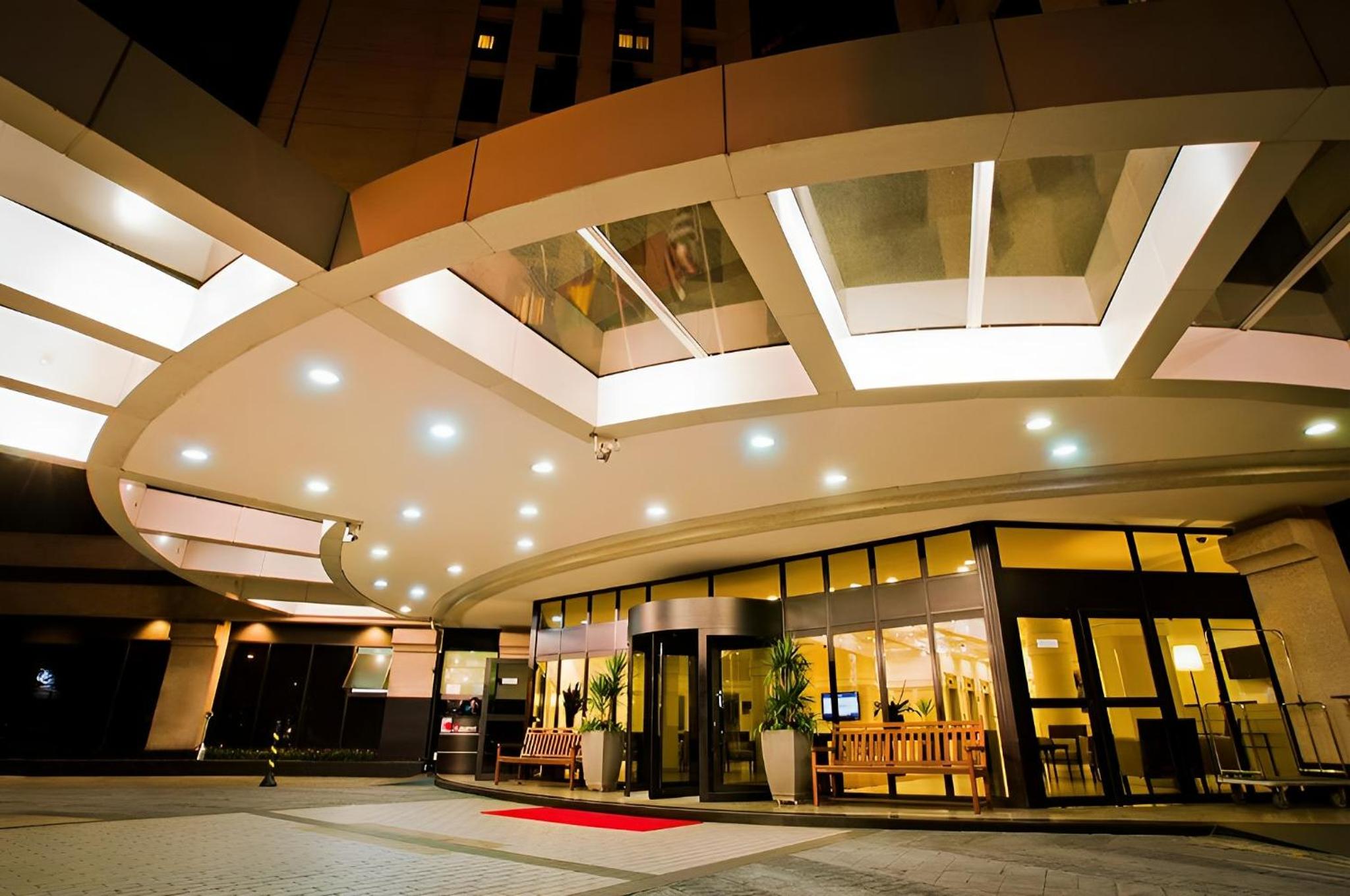 Hotel E suites em frente ao Aeroporto Congonhas com Piscina 914