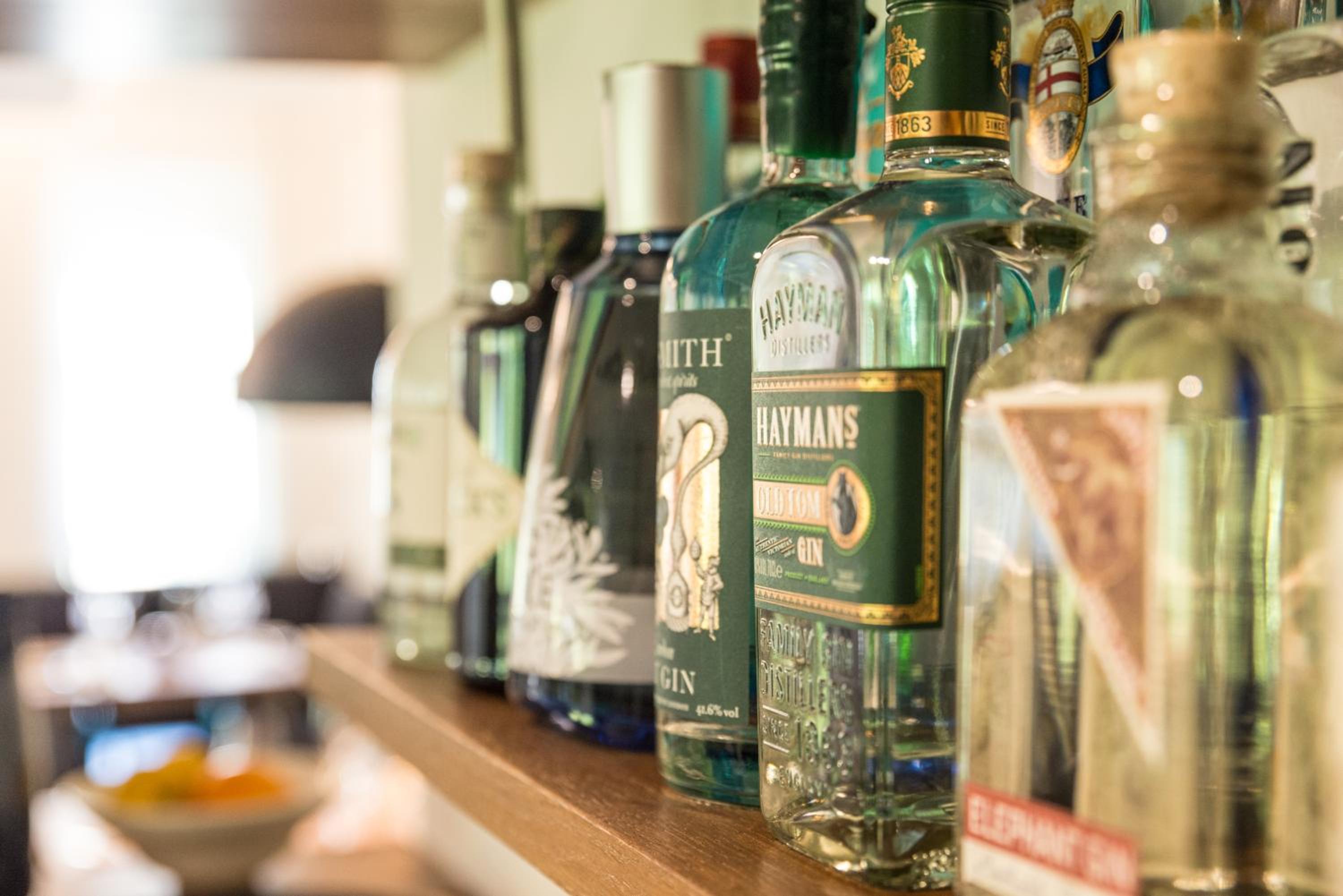 bar