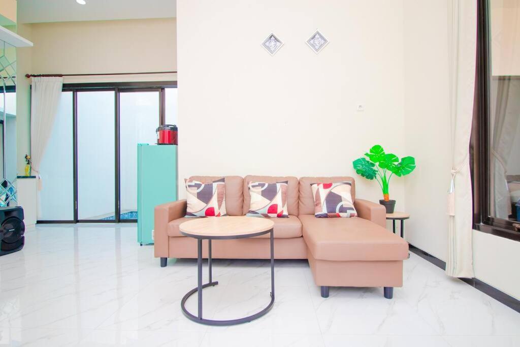 Villa Syariah Solaris with Private Pool & Rooftop view 3