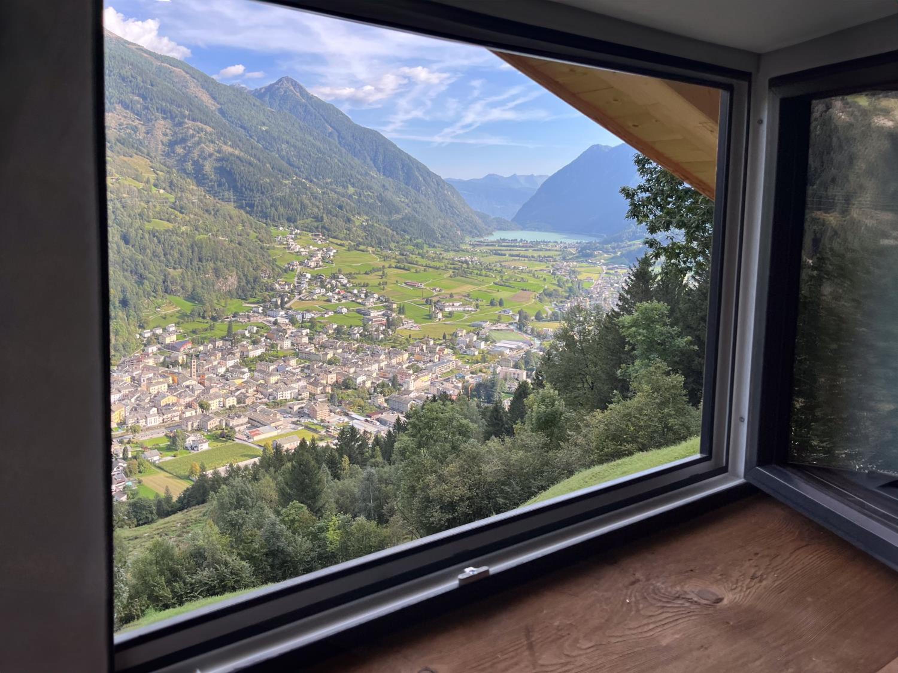The View, alleinstehendes 4½ Zi Berghaus oberhalb Poschiavo