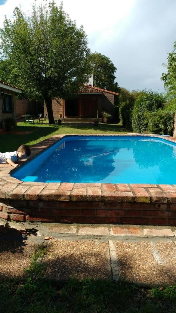 Casa chalet con pileta en temporada