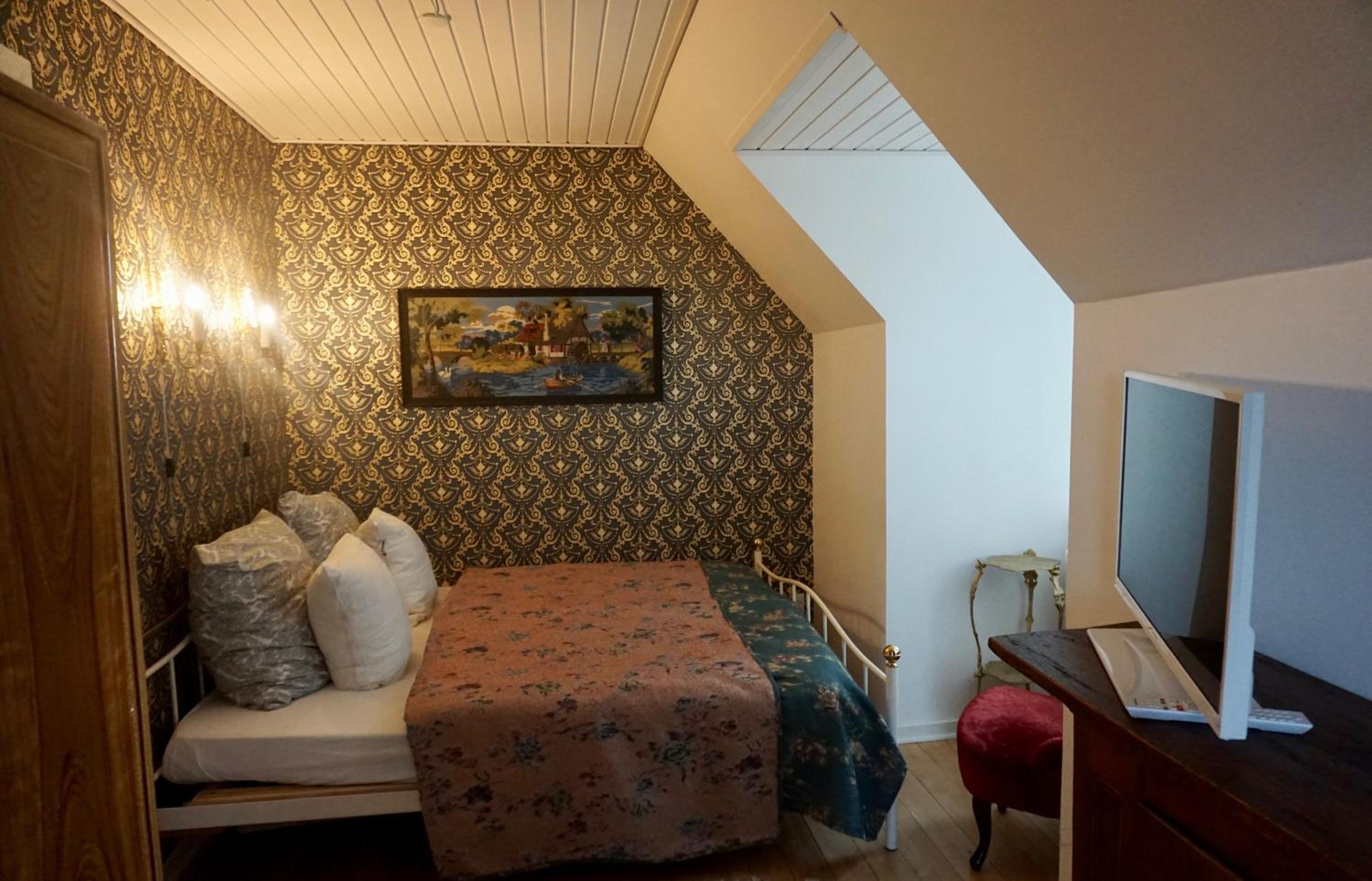 Old Roses Guesthouse
