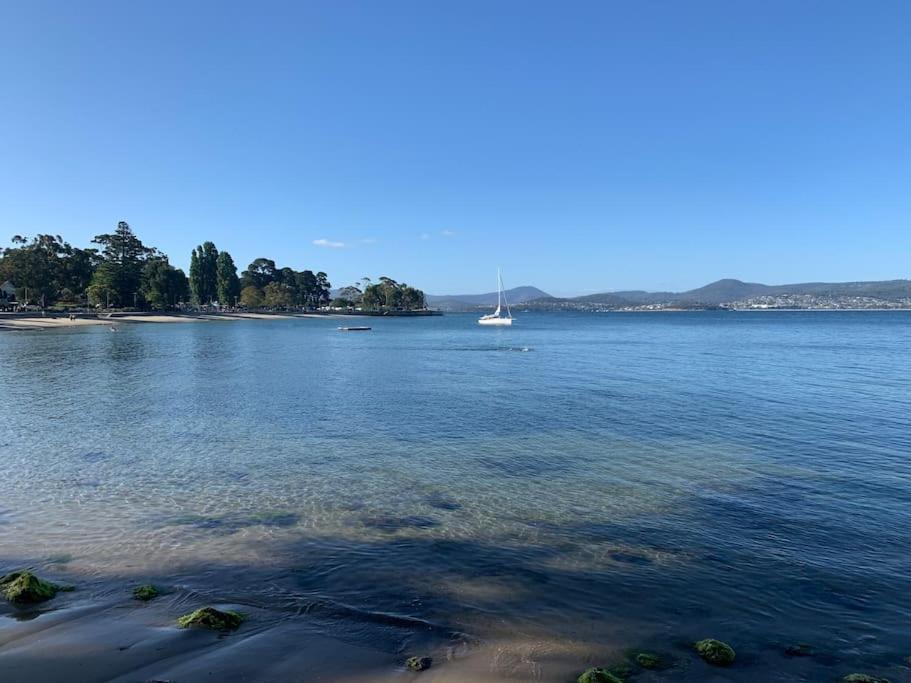 Beachside Hidden Gem- Luxurious 3 bedroom spacious Apartment