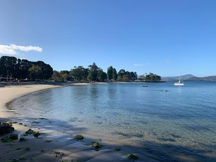 Beachside Hidden Gem- Luxurious 3 bedroom spacious Apartment
