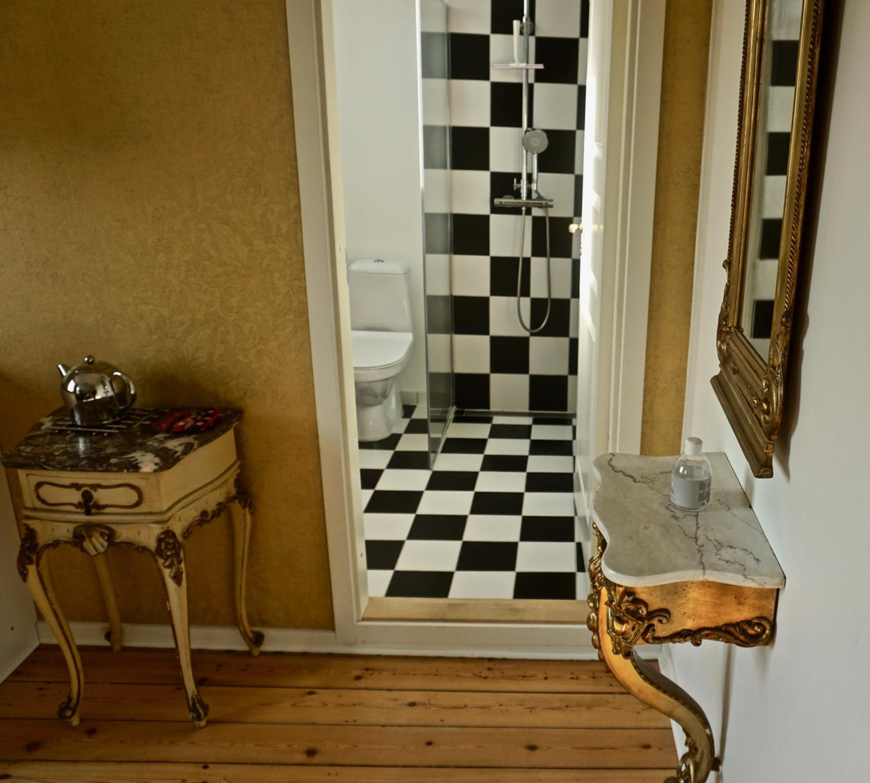 Old Roses Guesthouse