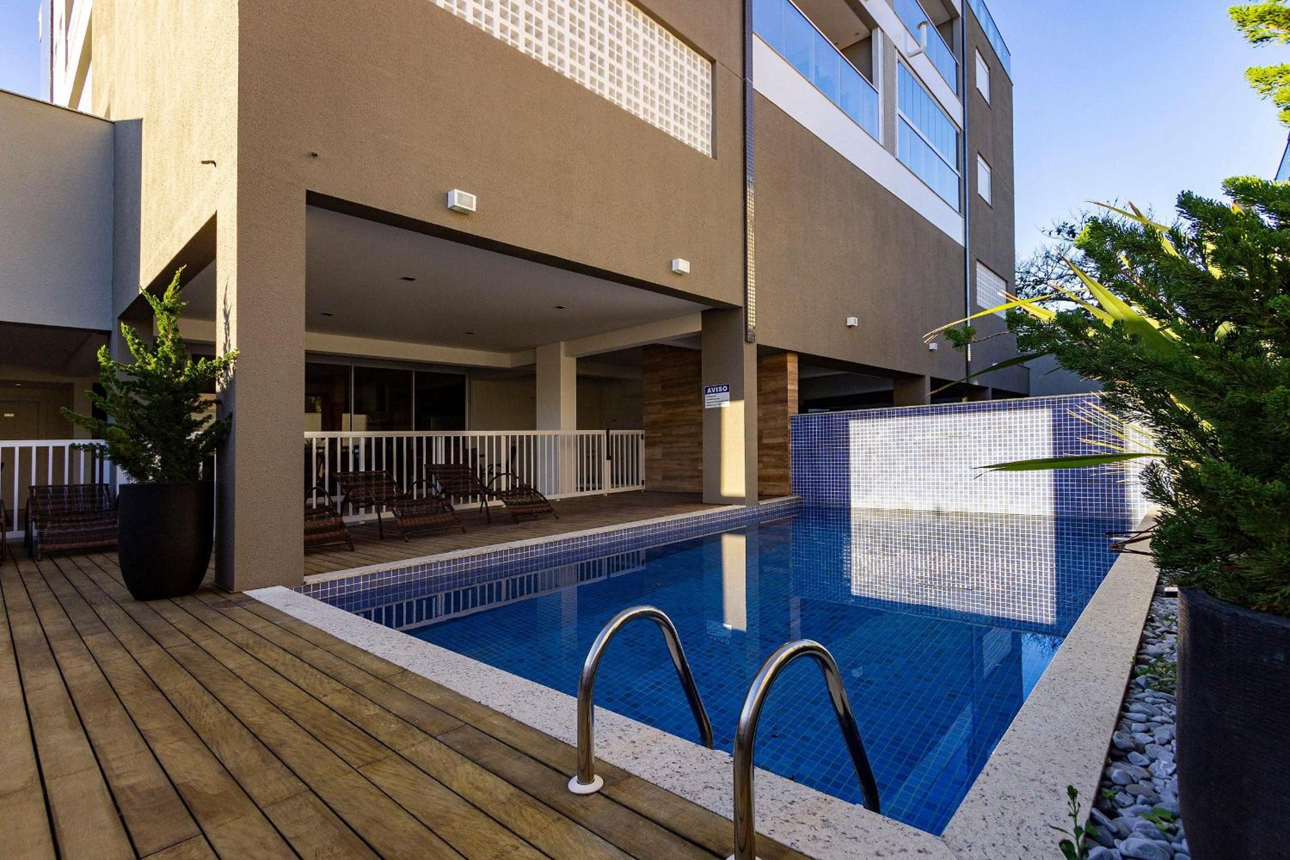 Caraíbas 202 – Lindíssimo Apartamento em Canto Grande, a 120 Metros do Mar - Piscina térreo.