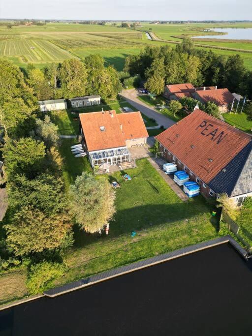 Groepshuis aan open vaarwater (de Berch) view 5