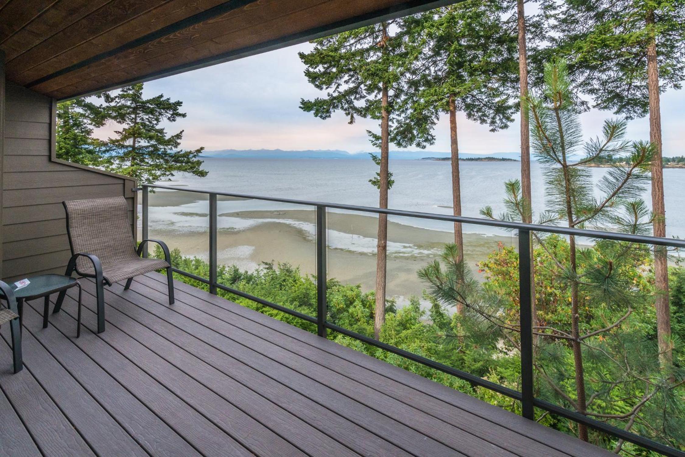 Parksville Vacations - Tigh-Na-Mara Seaside Spa Resort - Property Image 1