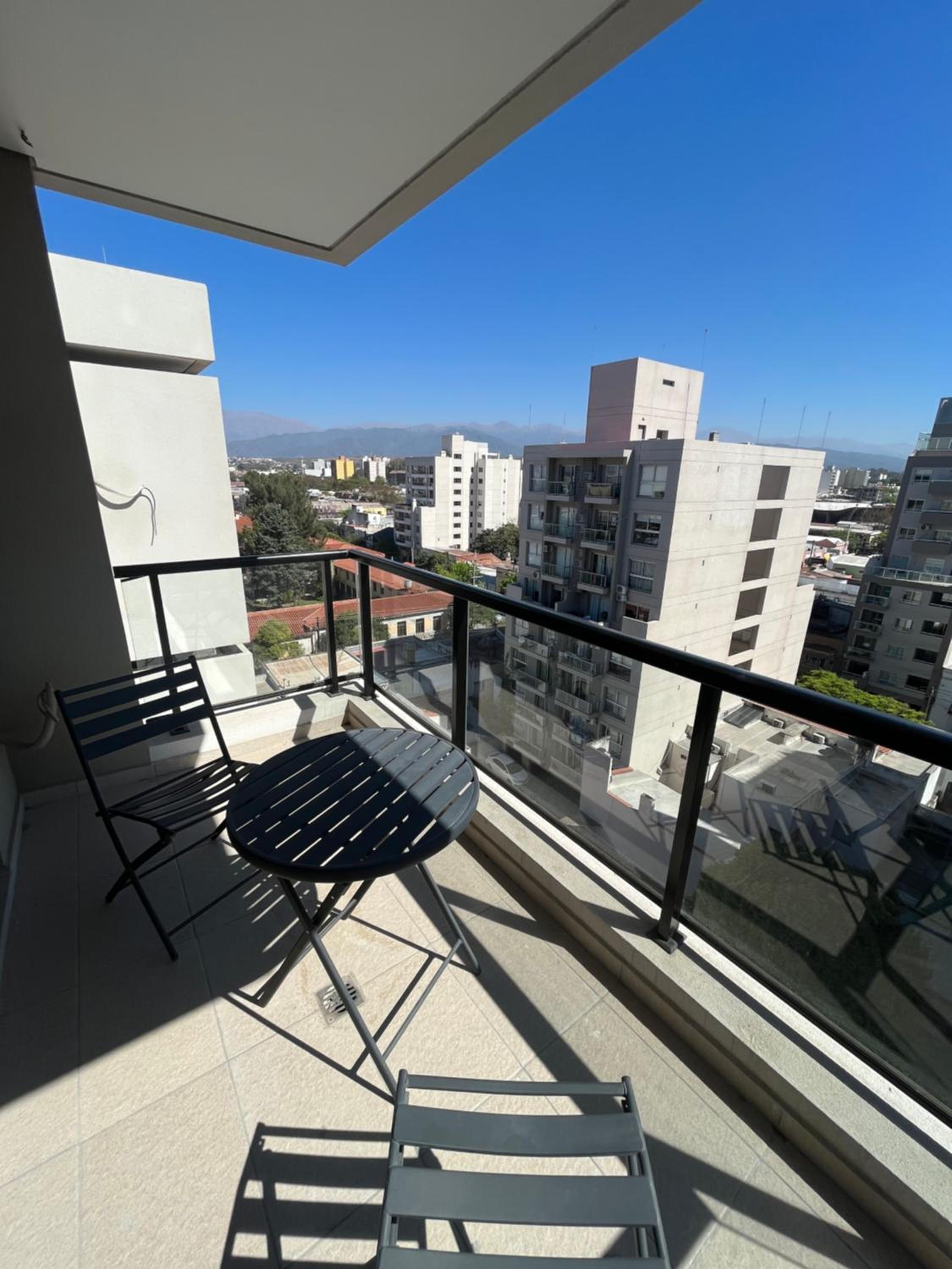 Dpto Excelente Ubicación con Parking Privado