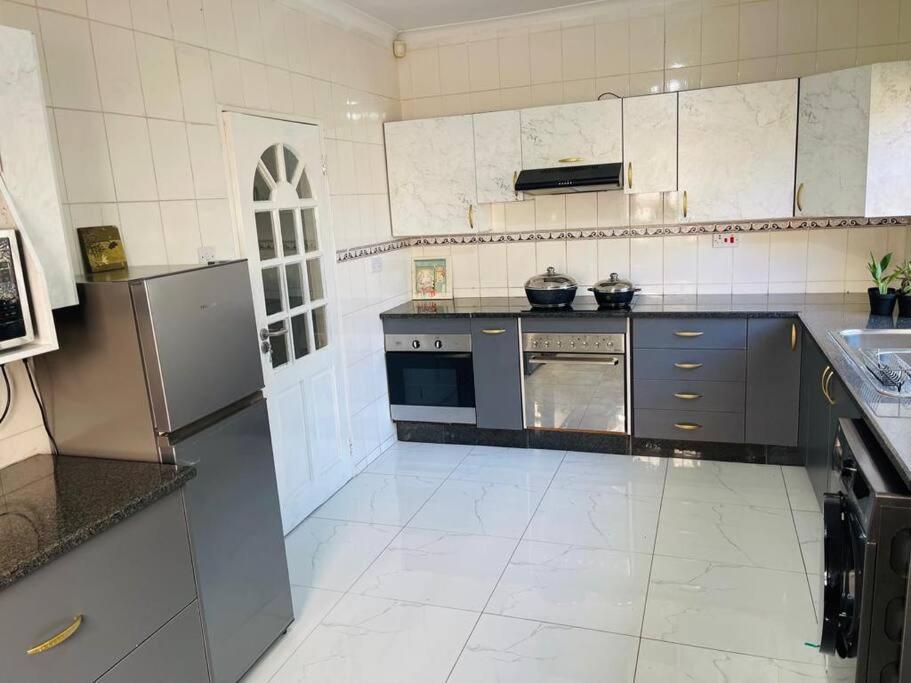 Central Gabs Oasis: 2BR-Retreat