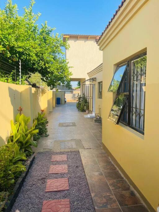 Central Gabs Oasis: 2BR-Retreat