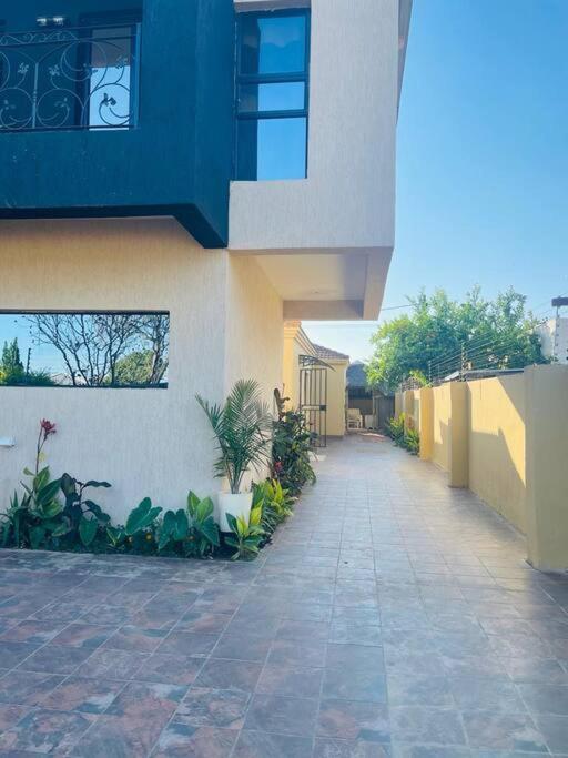 Central Gabs Oasis: 2BR-Retreat