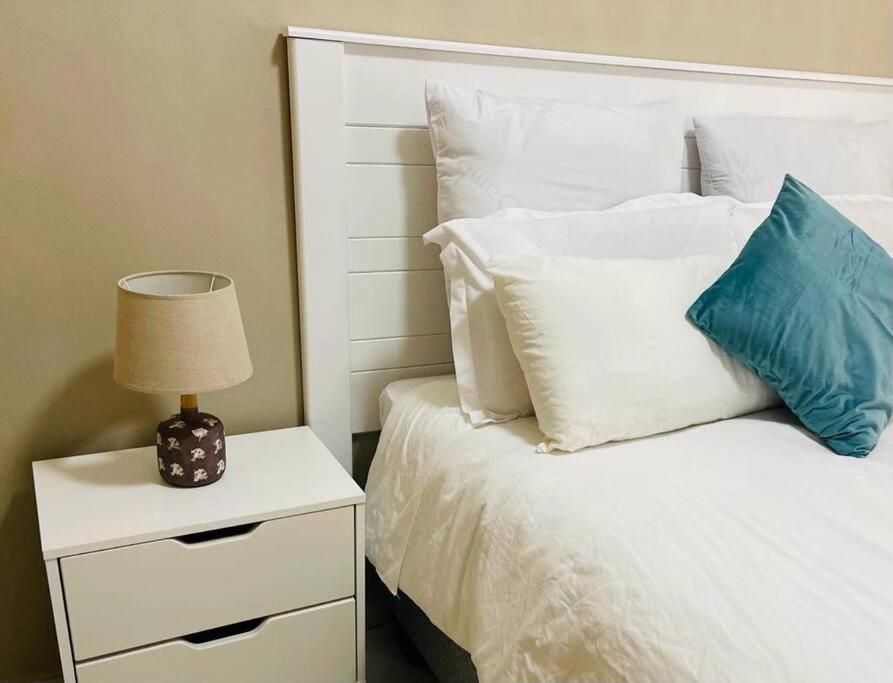 Central Gabs Oasis: 2BR-Retreat