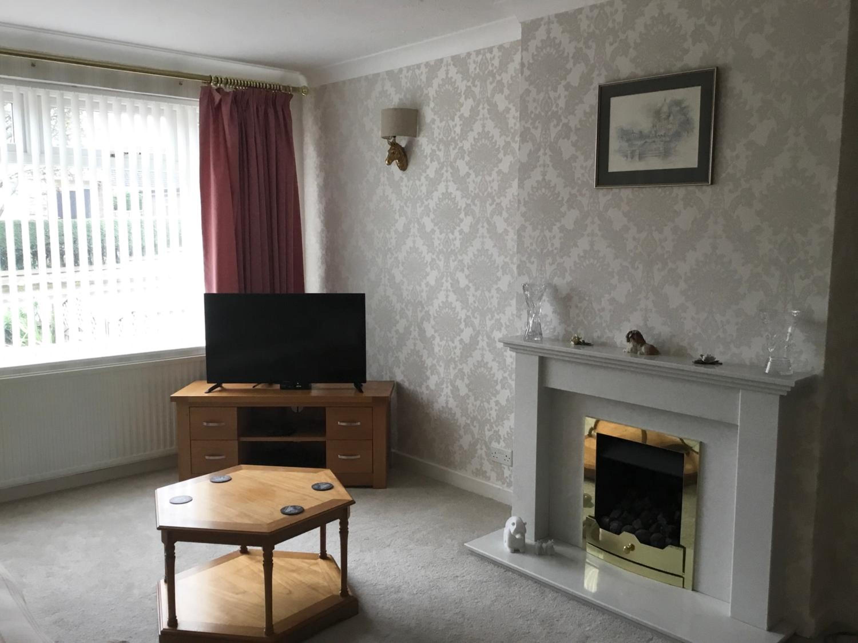 Large 4 bedroom home in Boston Spa village In-between York, Harrogate and Leeds, Sleeps 9 view 5