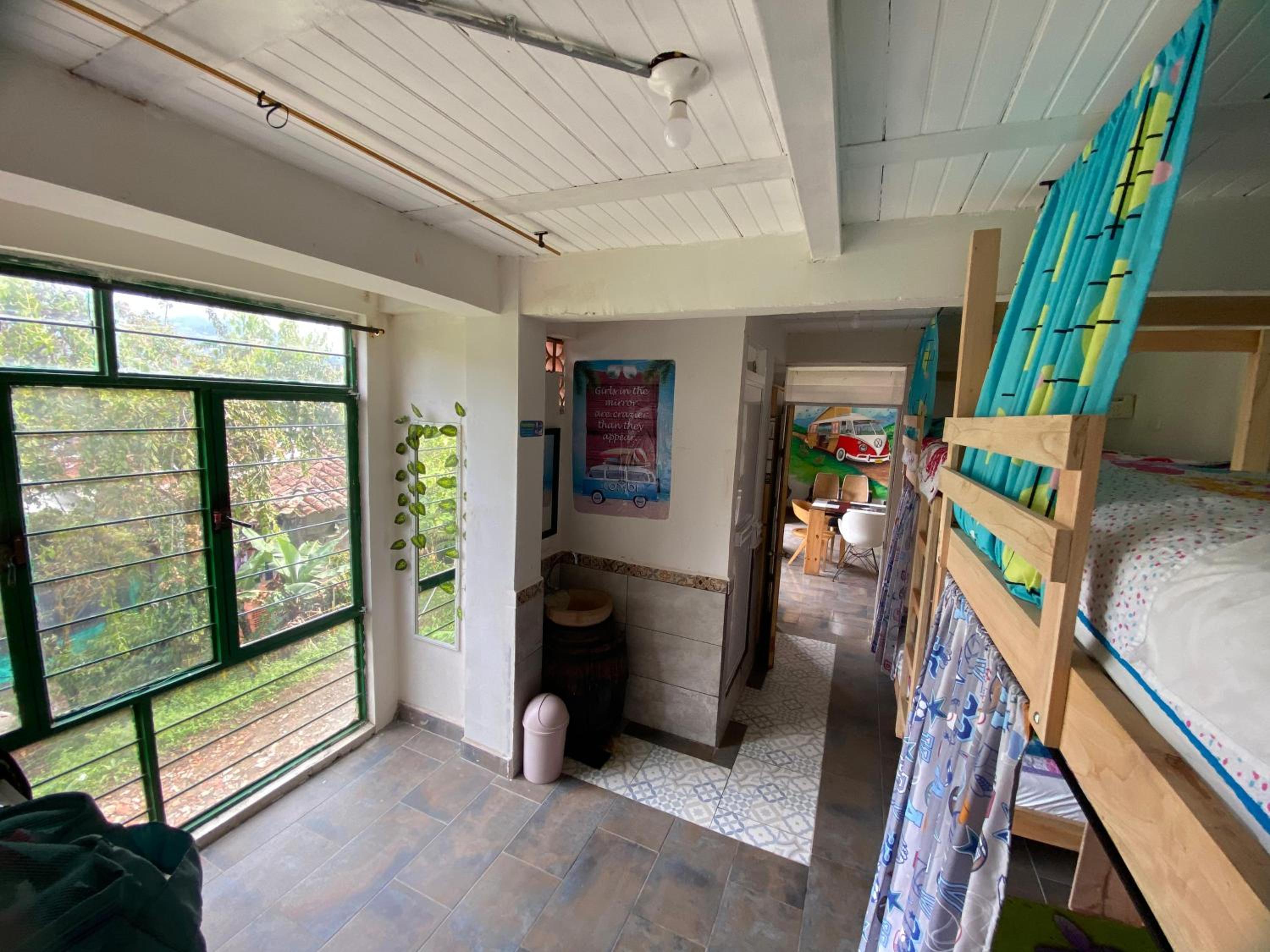 hostal combi