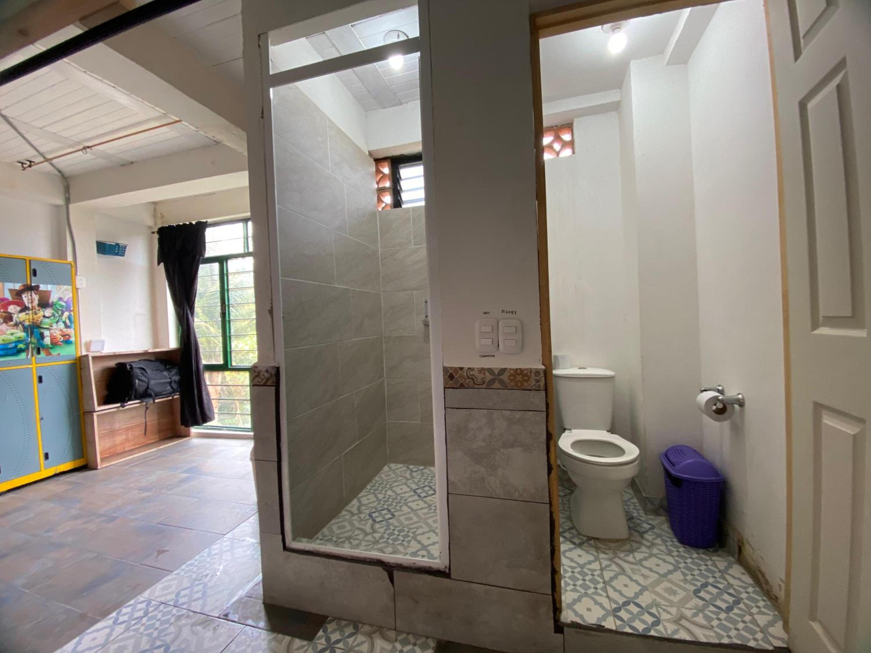 hostal combi