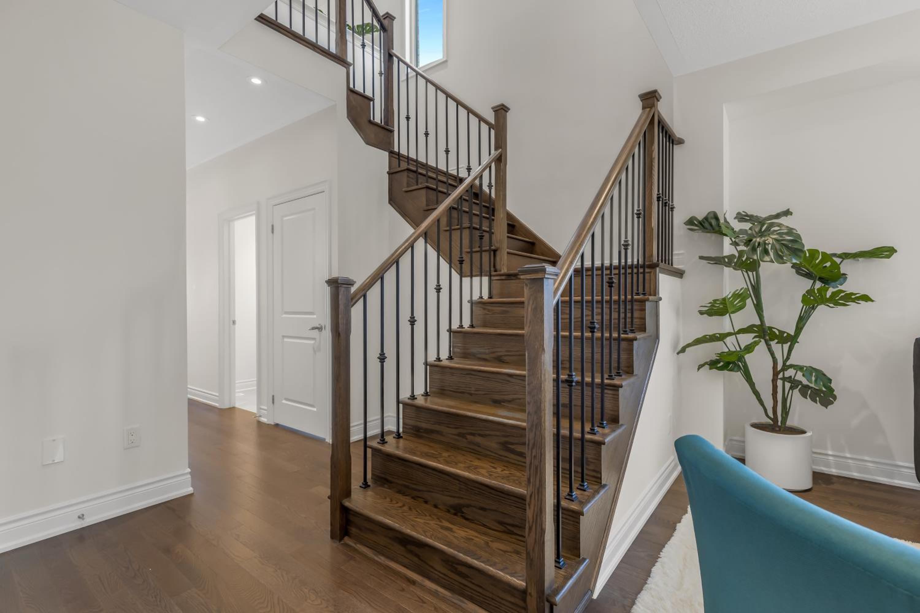Luxury 6 Bedroom - 4 Bathroom Detached Retreat Brampton / Mississauga Border