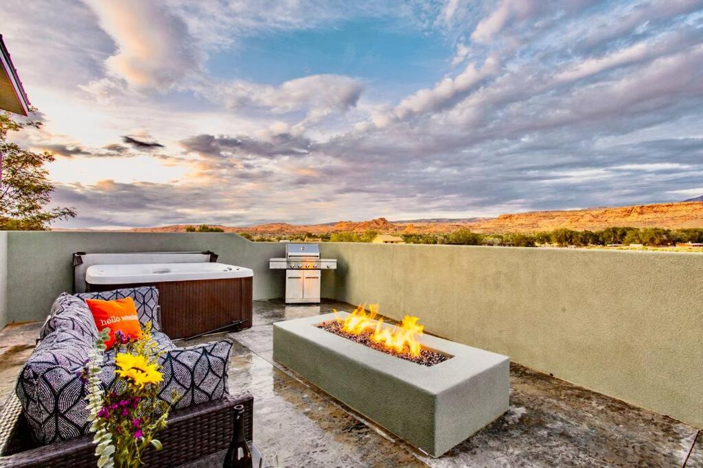 Exclusive Retreats Moab 3369 view 2