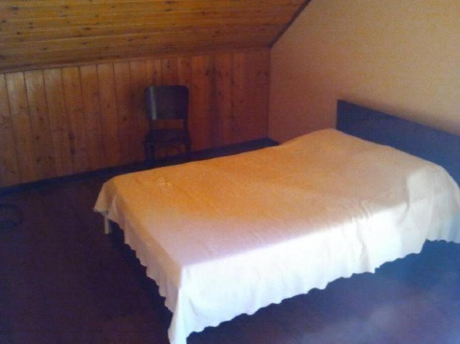 CASA EM MONTE VERDE-MG ACOMODA 15 PESSOAS