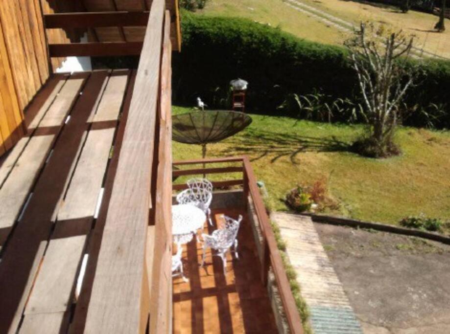 CASA EM MONTE VERDE-MG ACOMODA 15 PESSOAS