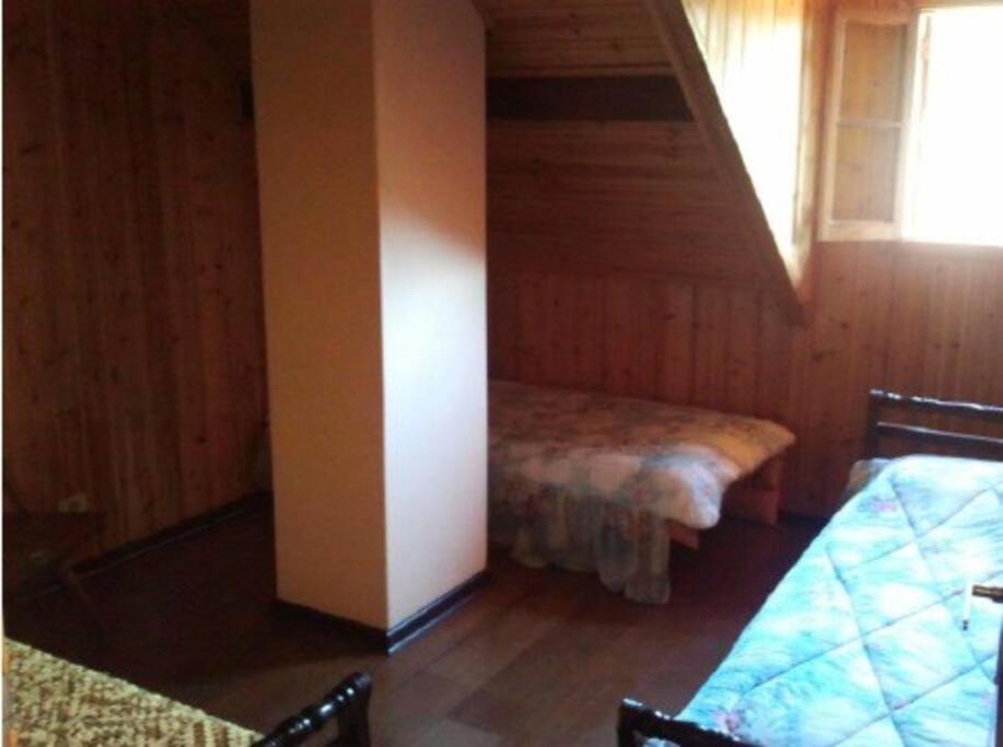 CASA EM MONTE VERDE-MG ACOMODA 15 PESSOAS