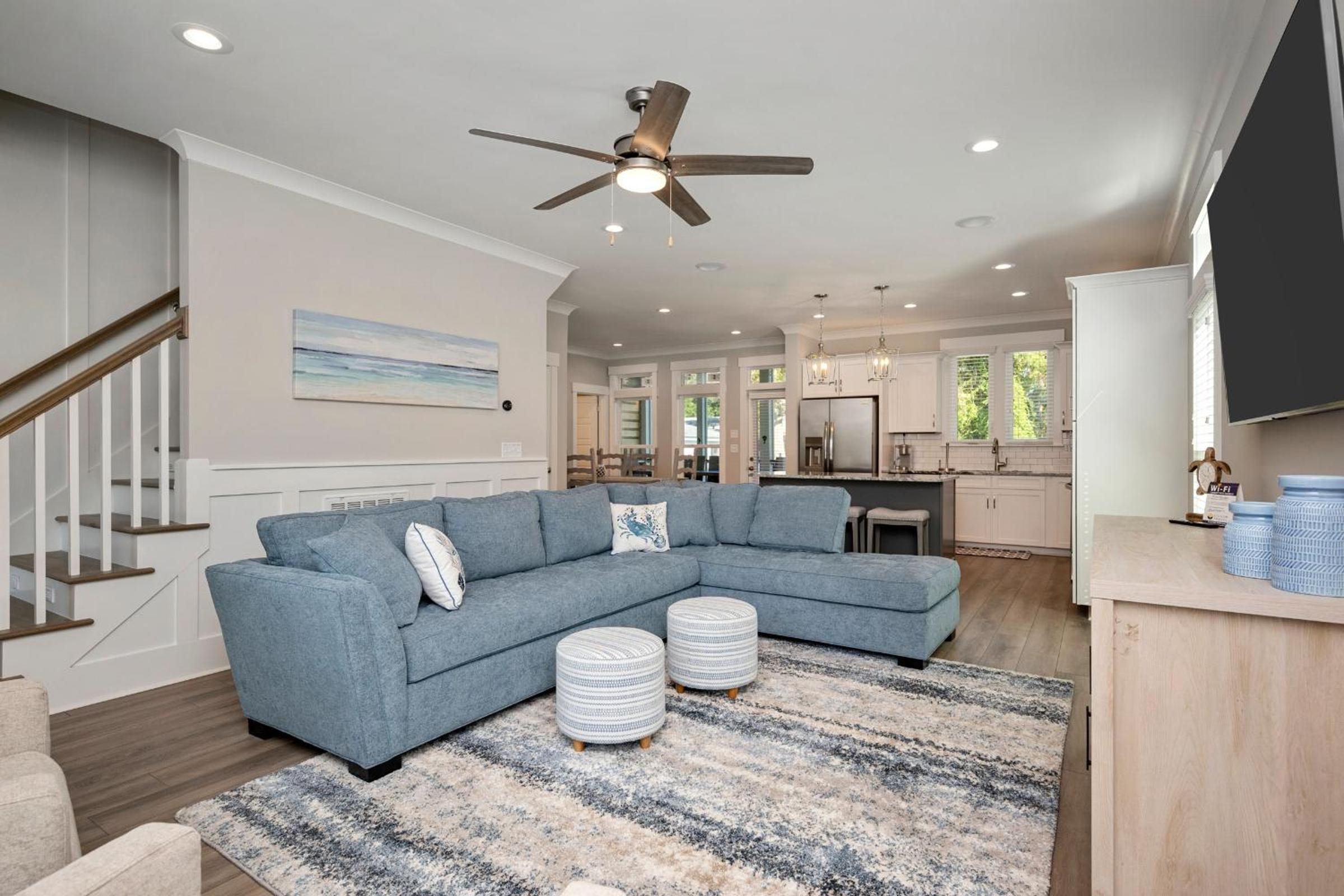 Blue Horizon by Oak Island Accommodations view 4