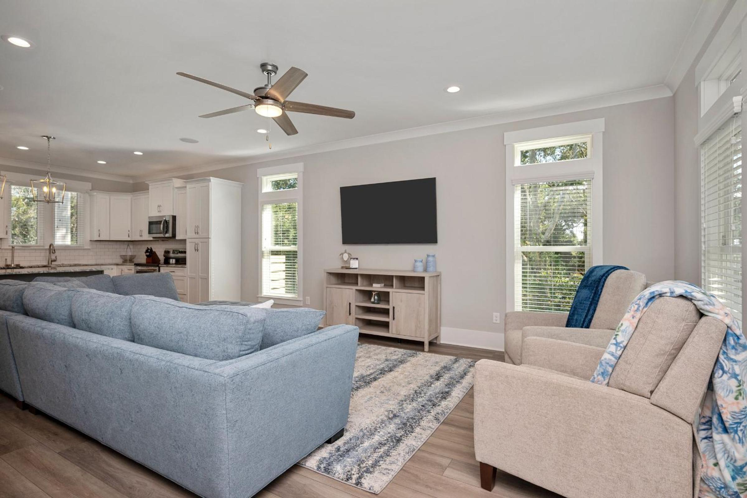 Blue Horizon by Oak Island Accommodations view 3