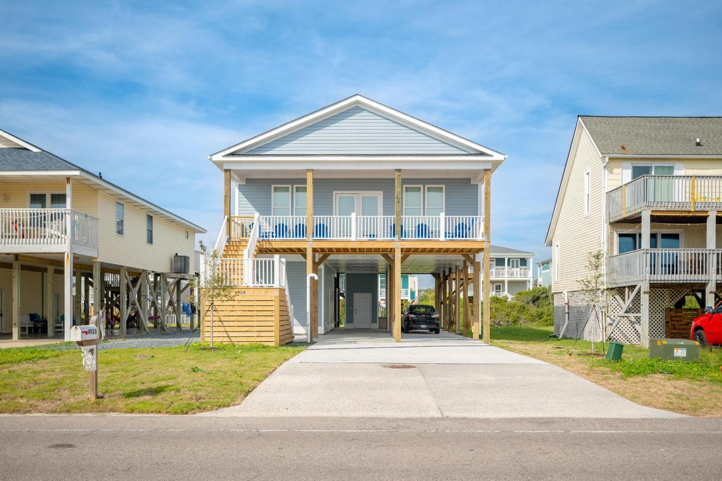 Watts Nest by Oak Island Accommodations