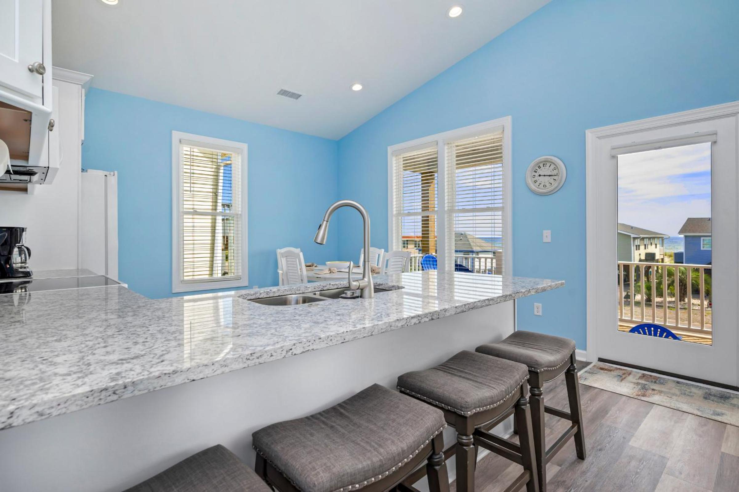 Watts Nest by Oak Island Accommodations