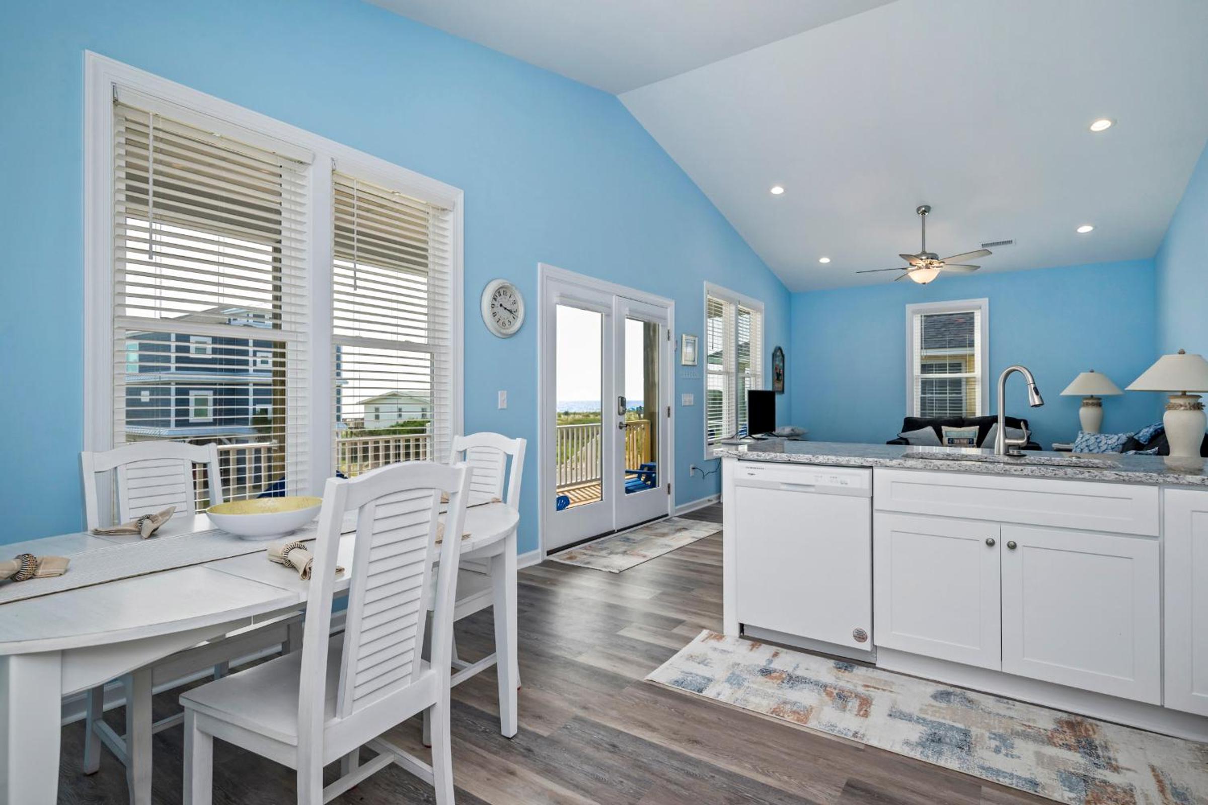 Watts Nest by Oak Island Accommodations