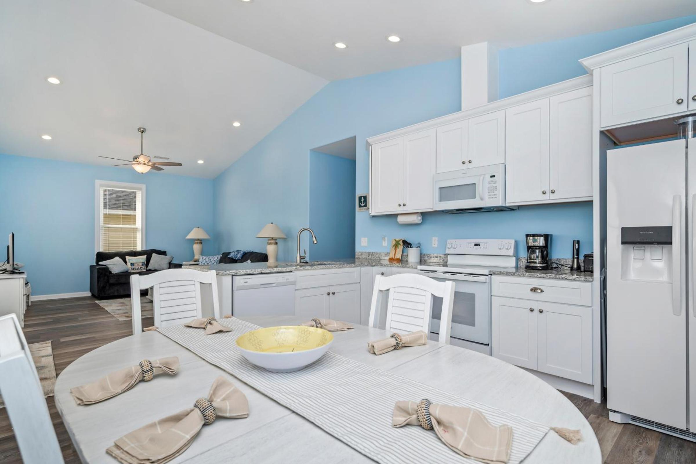 Watts Nest by Oak Island Accommodations