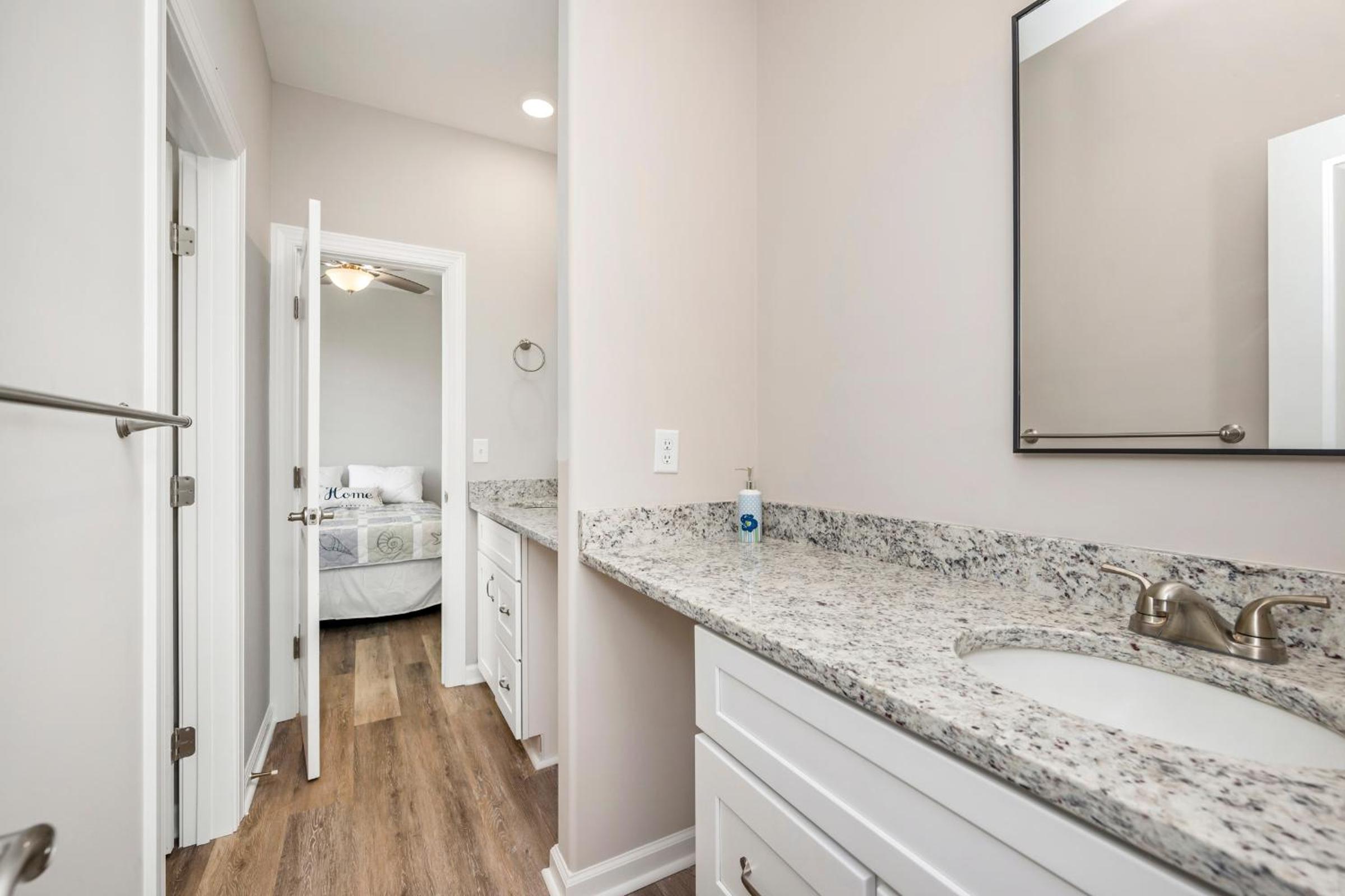 Watts Nest by Oak Island Accommodations