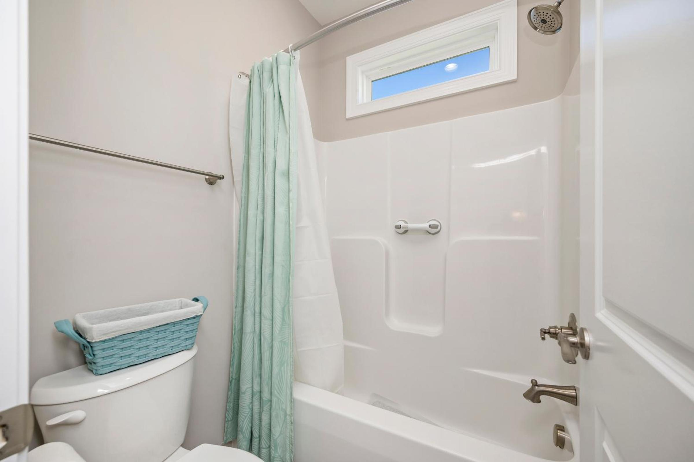 Watts Nest by Oak Island Accommodations