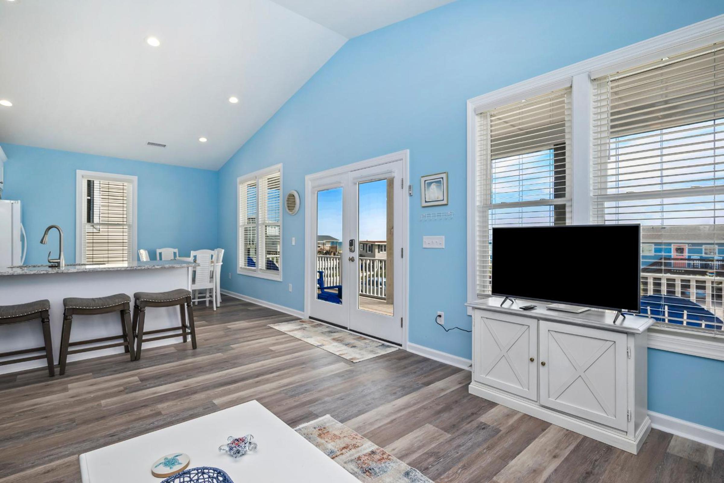 Watts Nest by Oak Island Accommodations