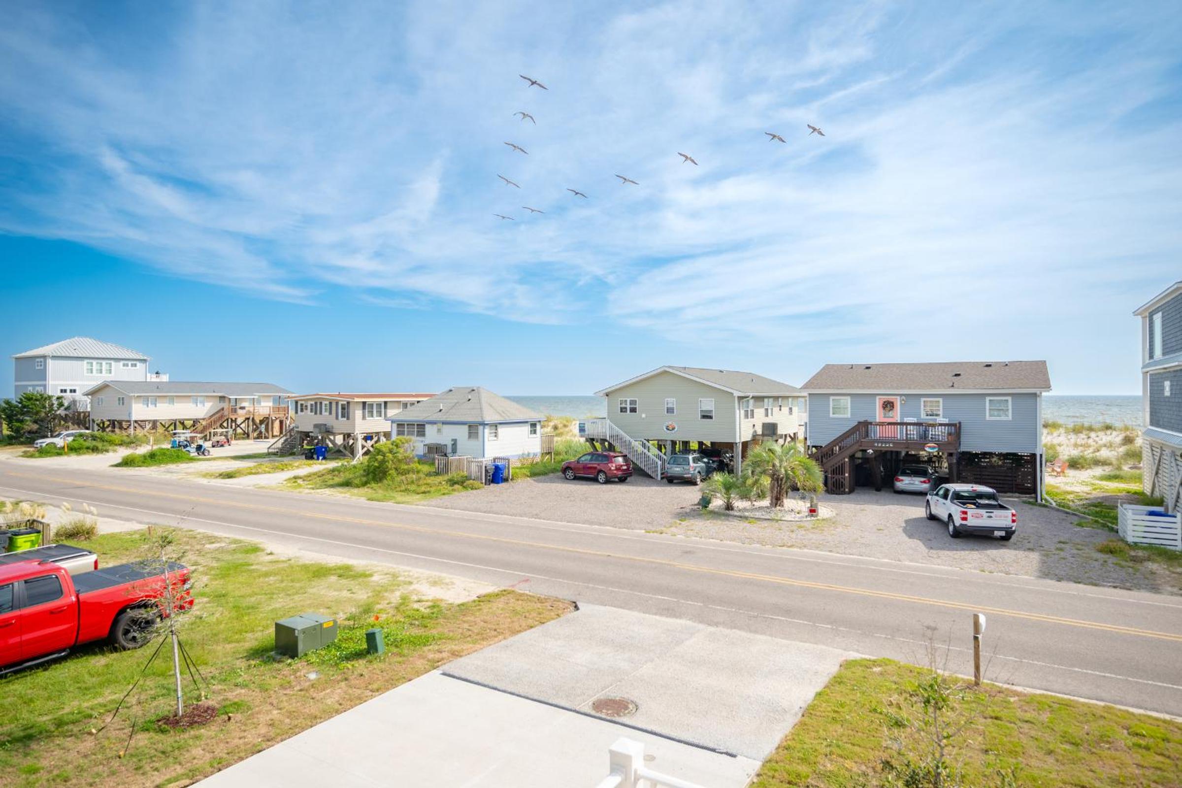 Watts Nest by Oak Island Accommodations