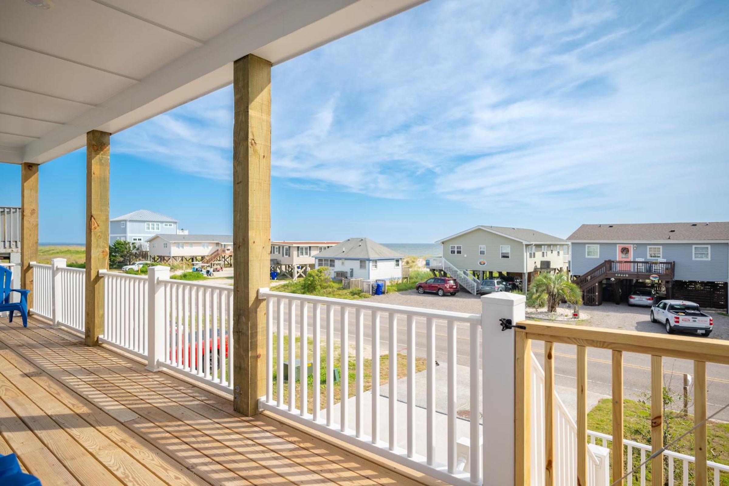 Watts Nest by Oak Island Accommodations