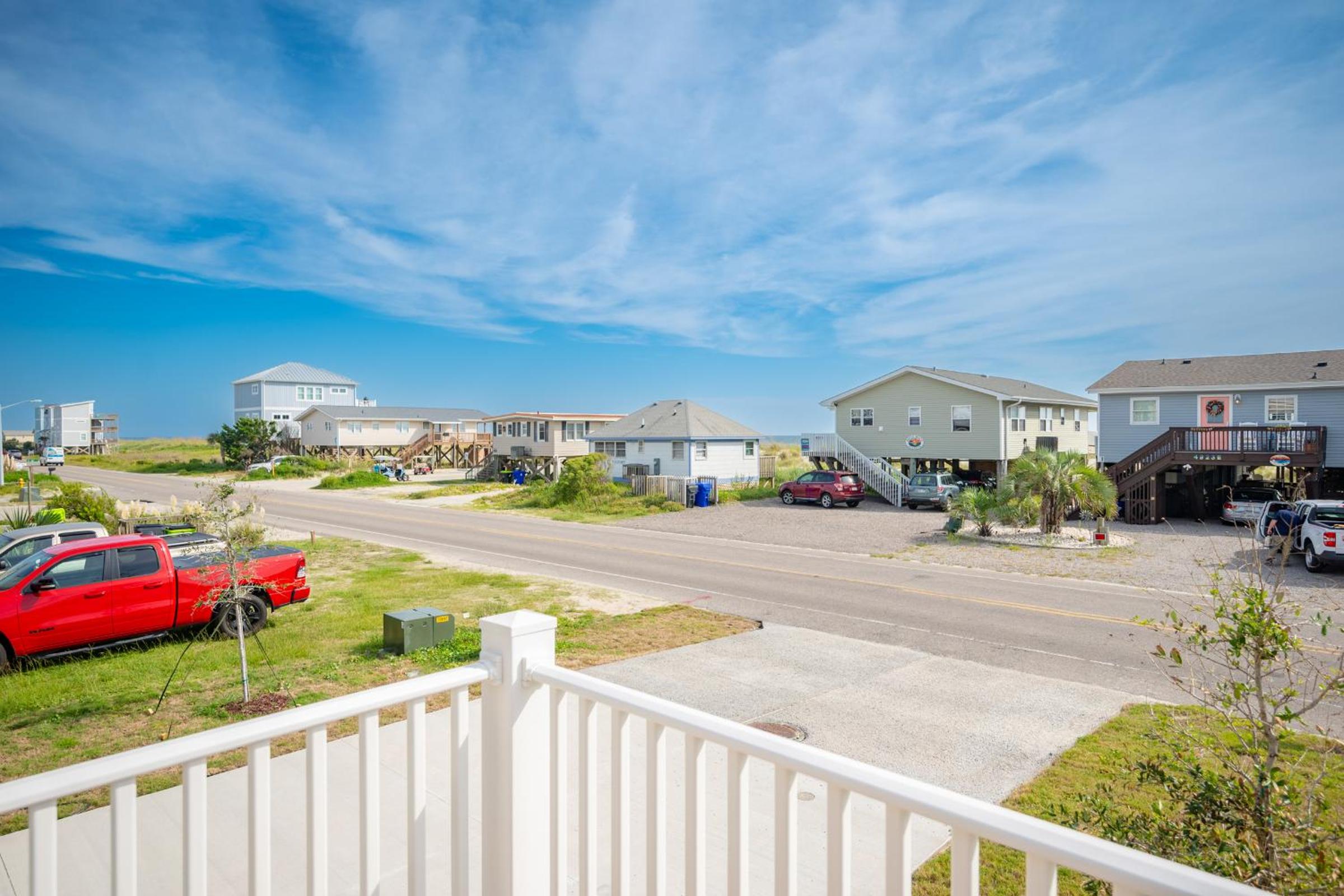 Watts Nest by Oak Island Accommodations