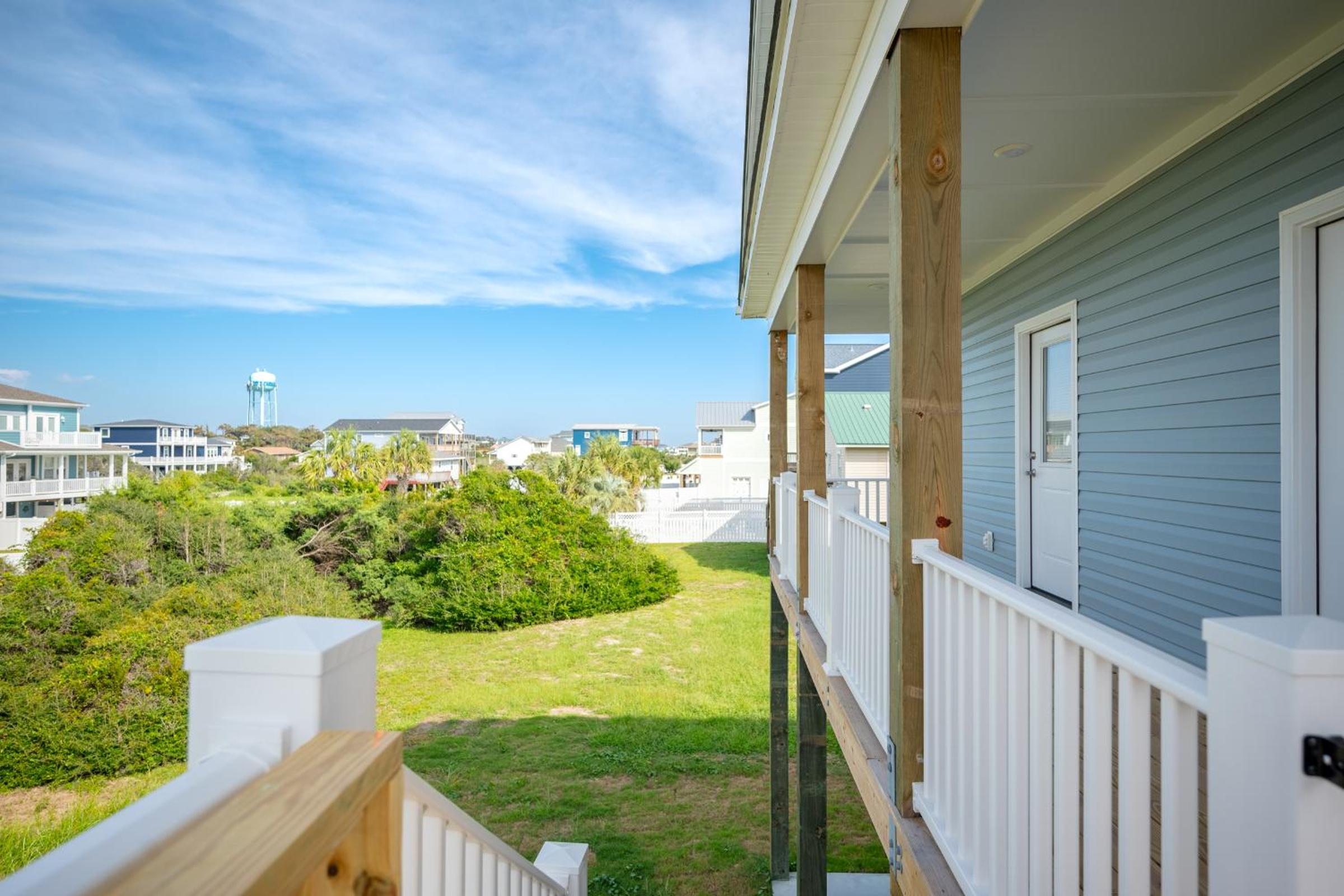Watts Nest by Oak Island Accommodations