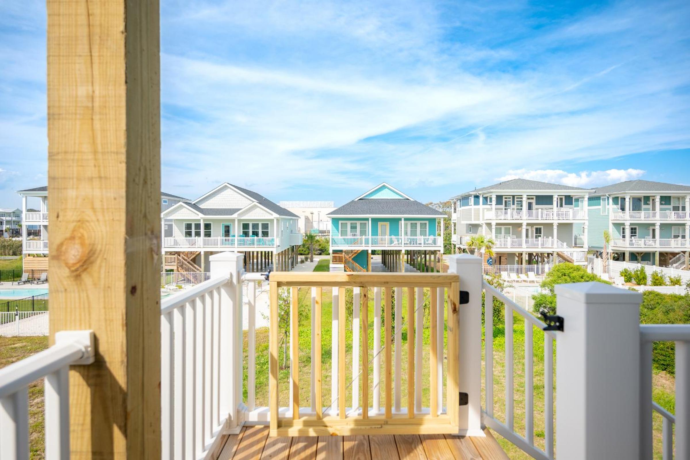 Watts Nest by Oak Island Accommodations