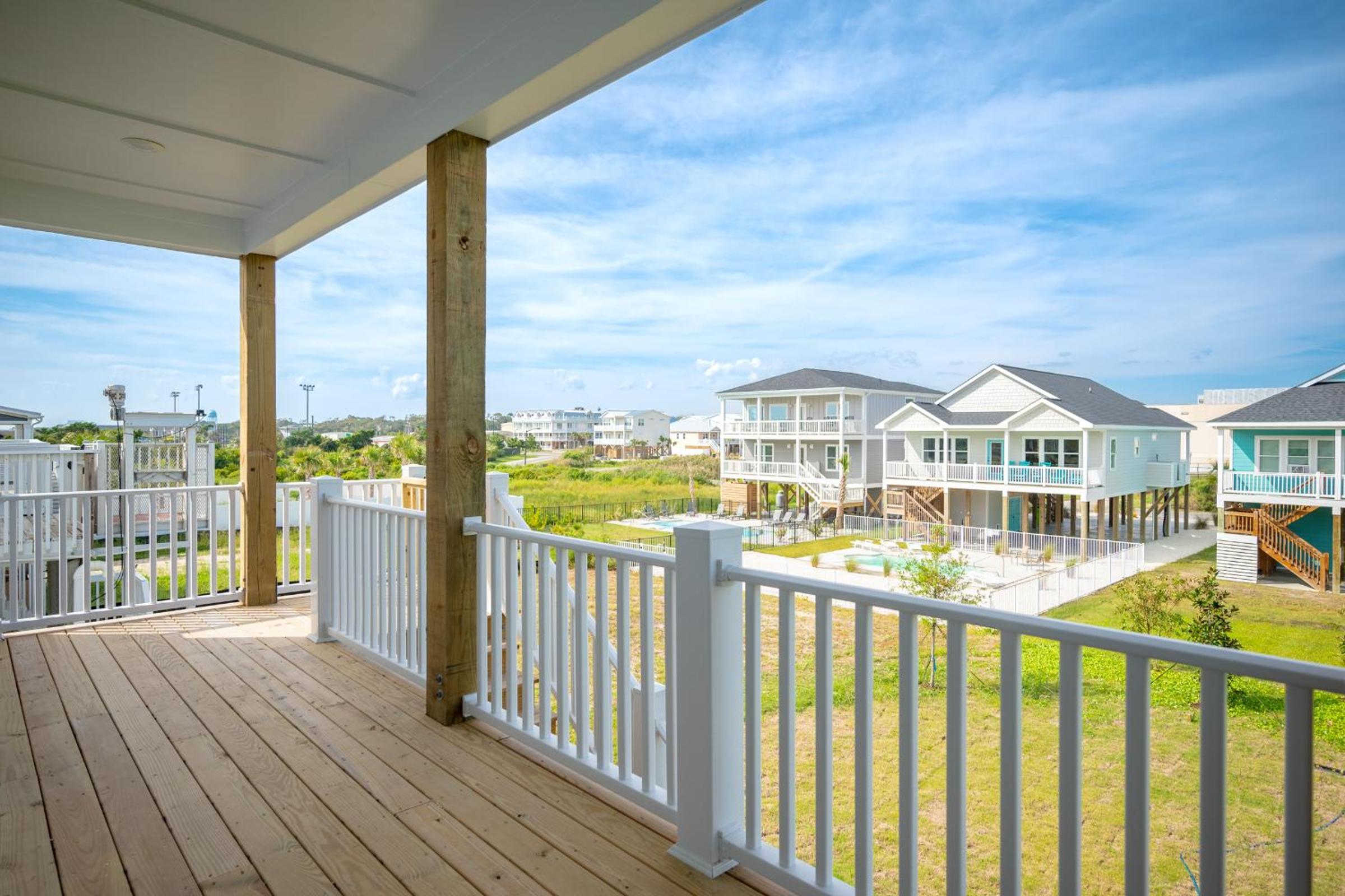 Watts Nest by Oak Island Accommodations