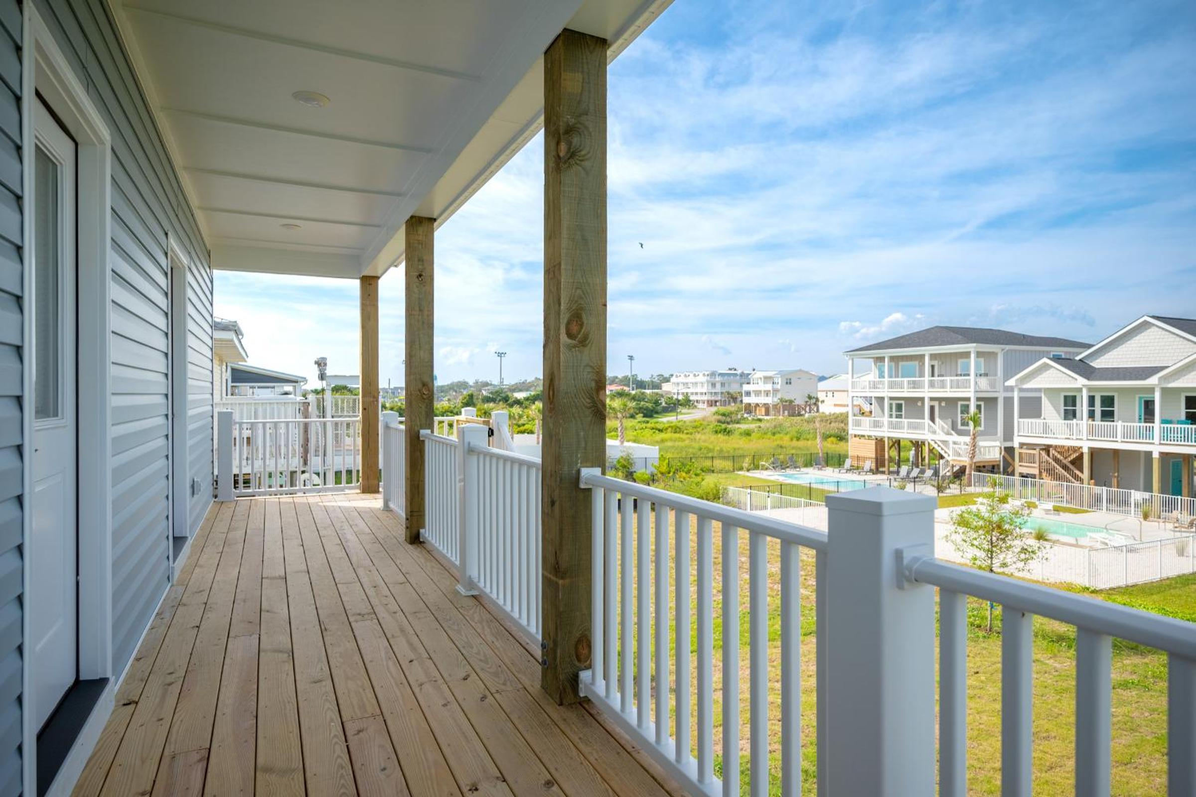 Watts Nest by Oak Island Accommodations