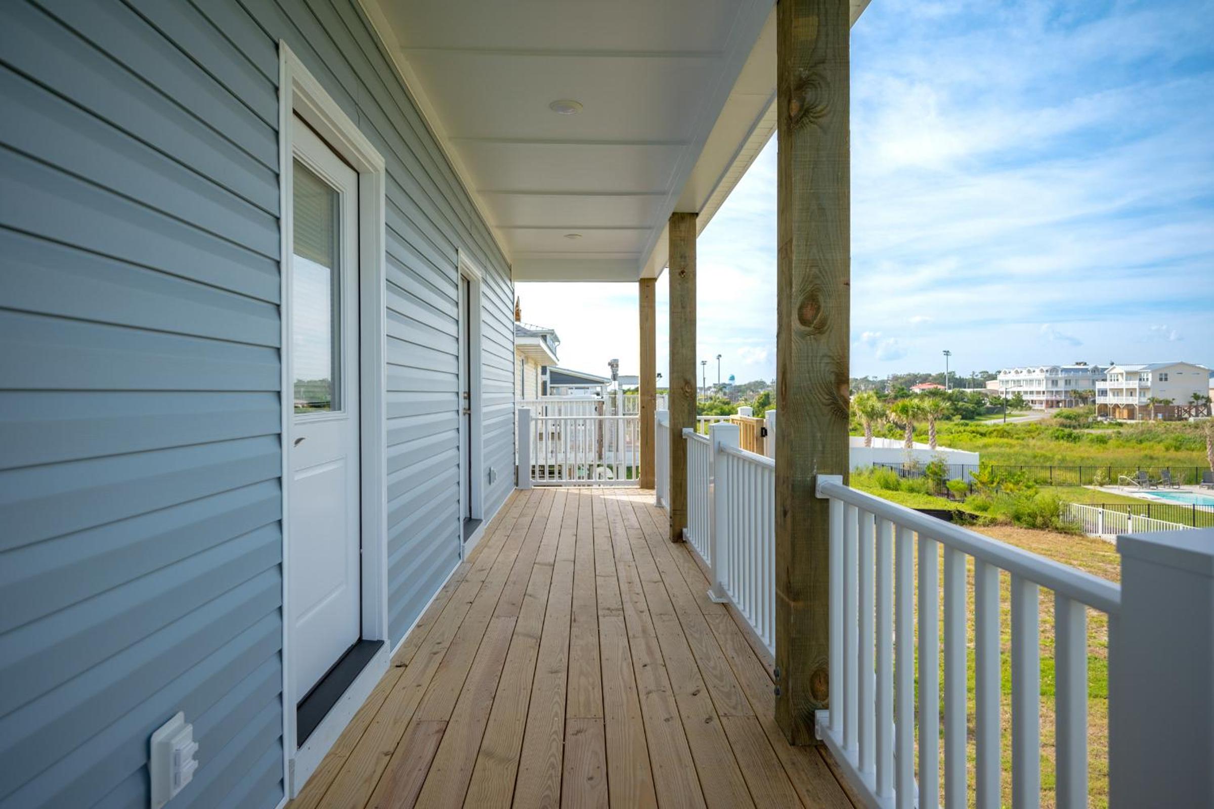 Watts Nest by Oak Island Accommodations