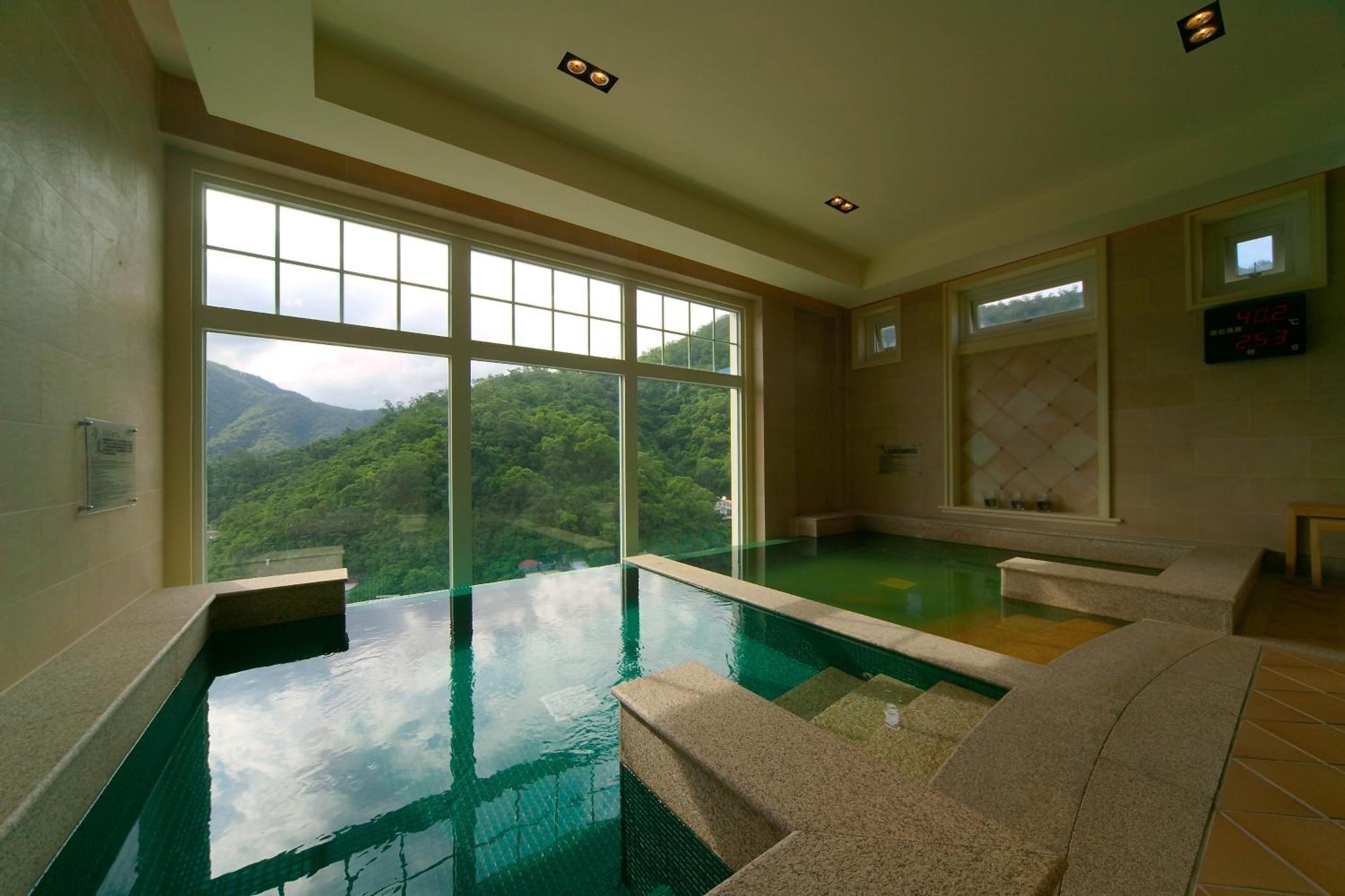 RSL Cold & Hot Springs Resort Suao