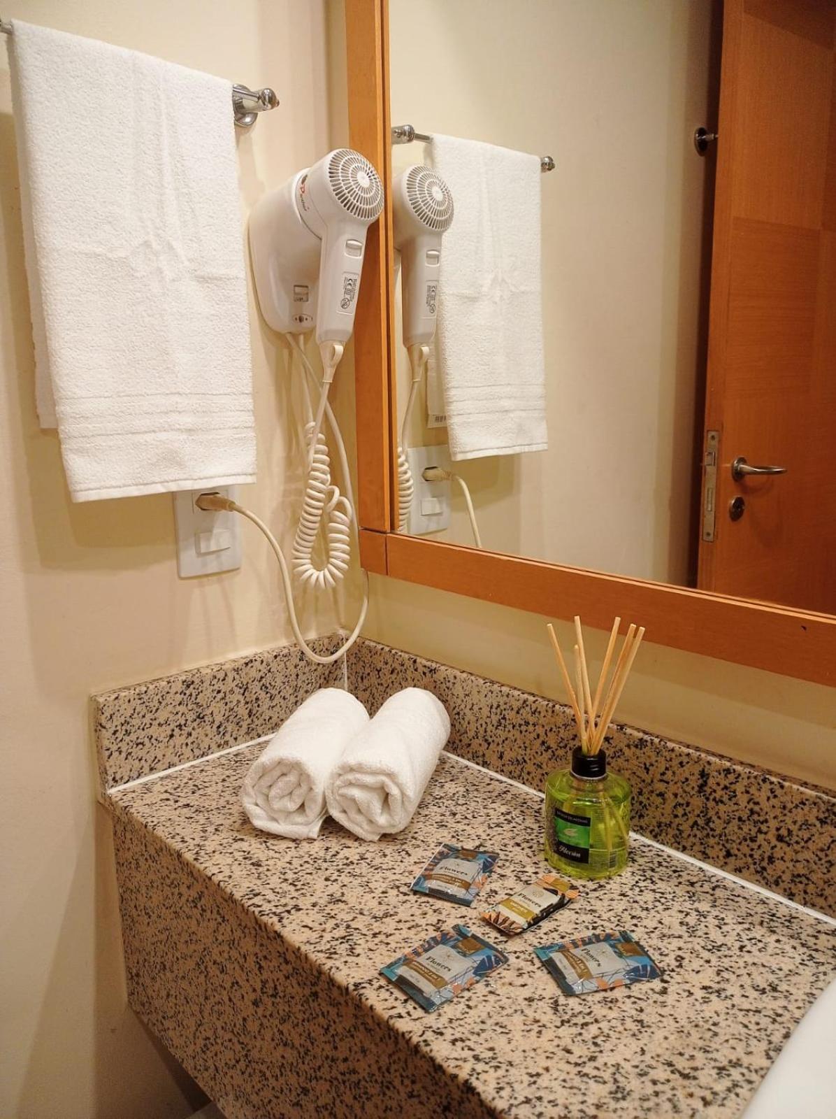 INNSiDE CONFORT SUITES JARDINS