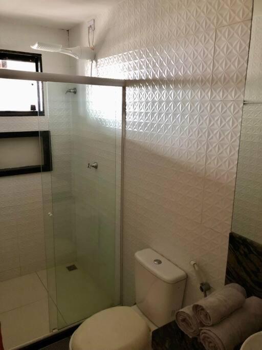 Casa com piscina e churrasqueira